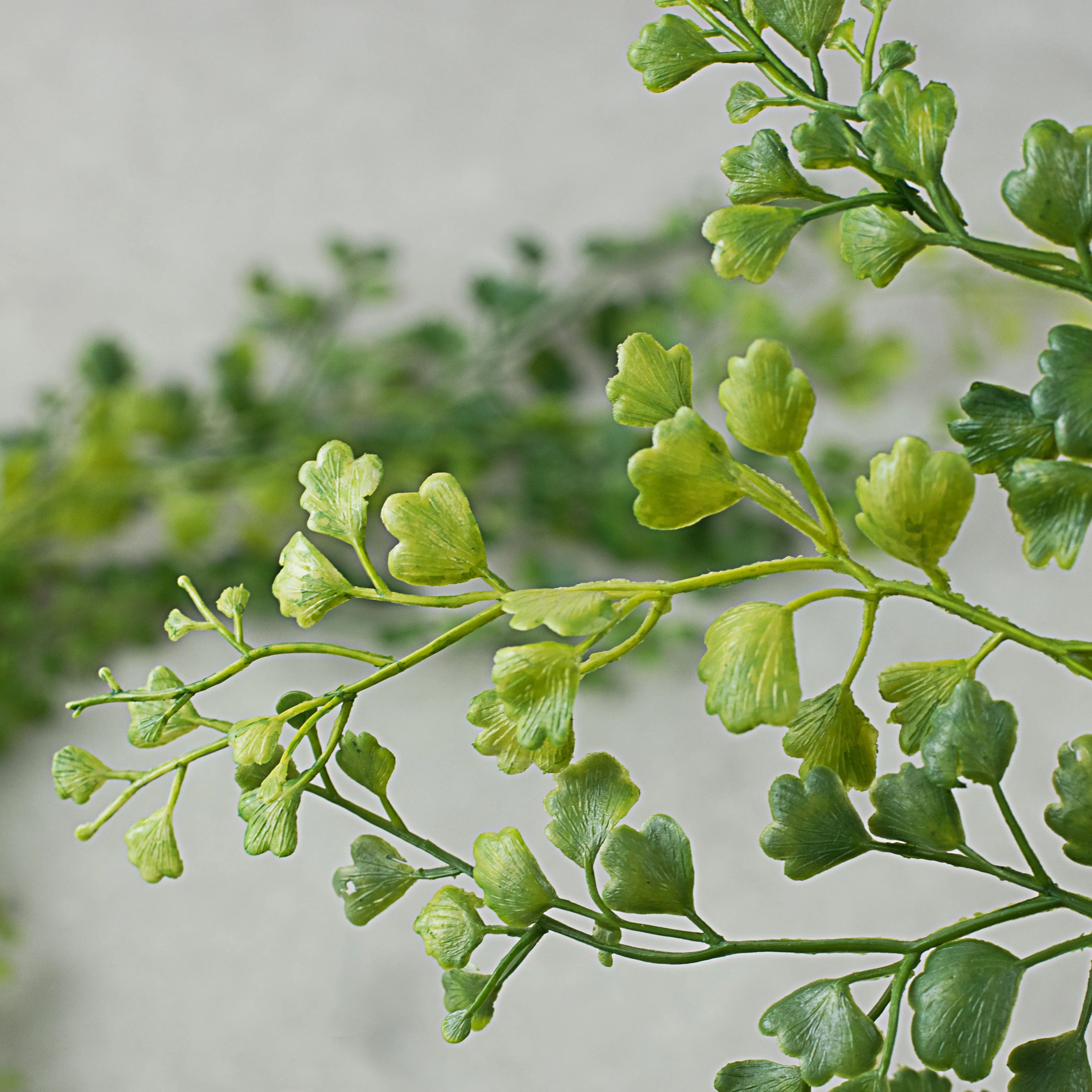 33" Maidenhair Hanging Spray