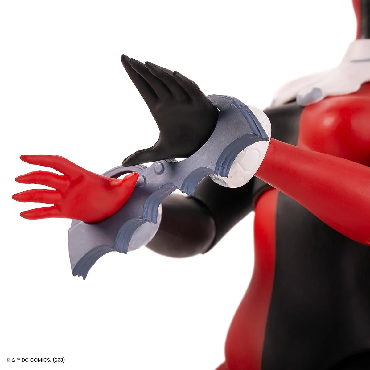 Batman: The Animated Series - Harley Quinn 1/6 Scale Figure - Timed Edition