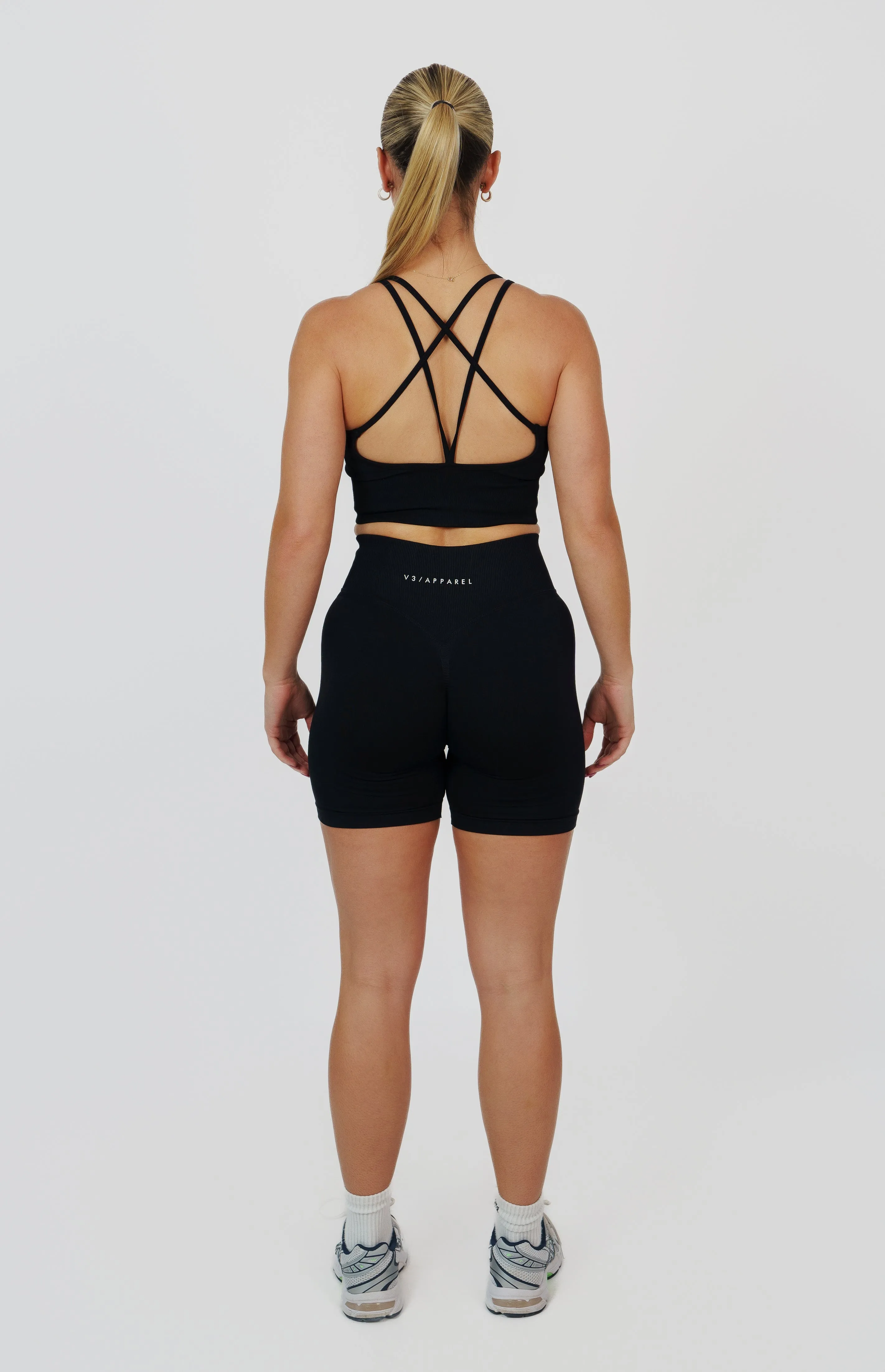 Form Seamless Scrunch Shorts & Sports Bra Set - Black