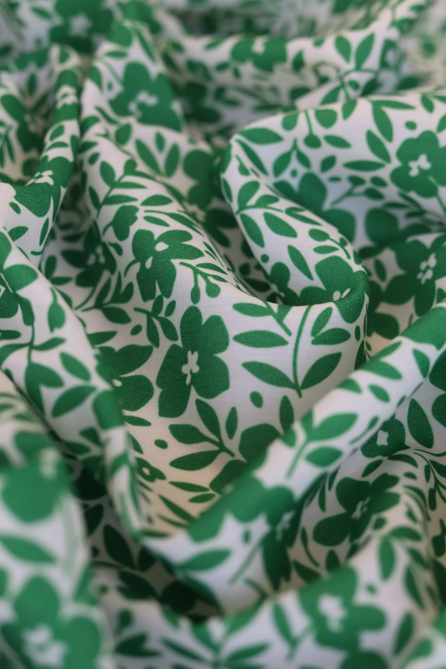 Green Ditsy Floral Pattern Printed Muslin Fabric