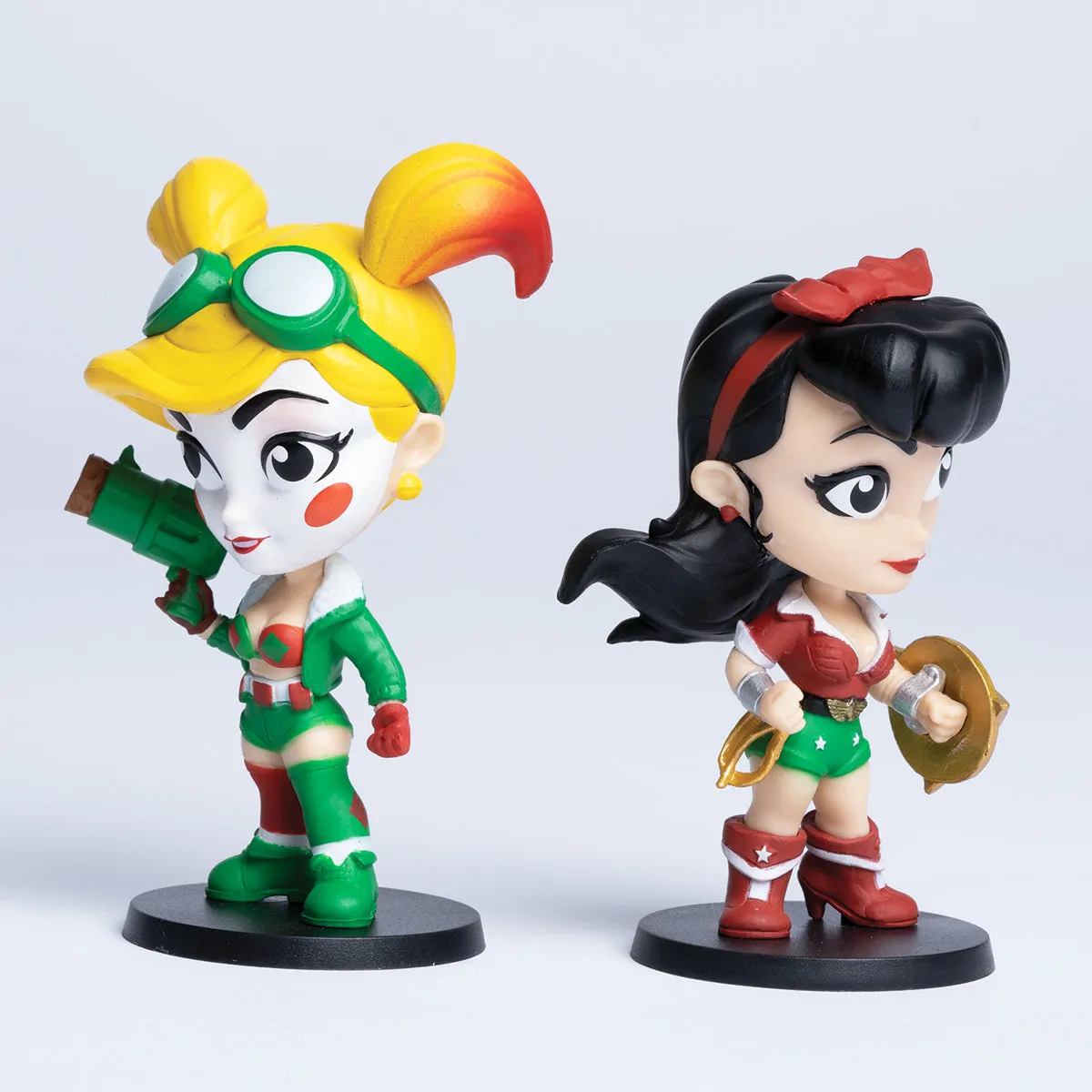 Harley Quinn and Wonder Woman Holiday Edition DC Lil Bombshells Vinyl Figures (Cryptozoic Exclusive)