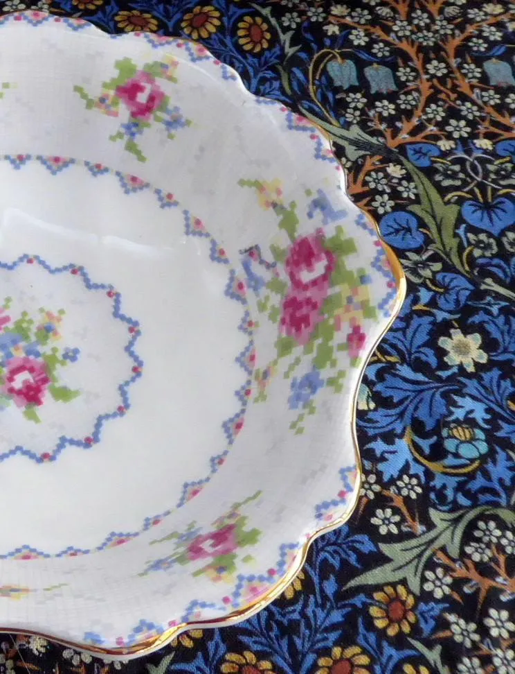 Royal Albert Petit Point Fan Shape Shell Dish Jam Candy 1940s English Bone China