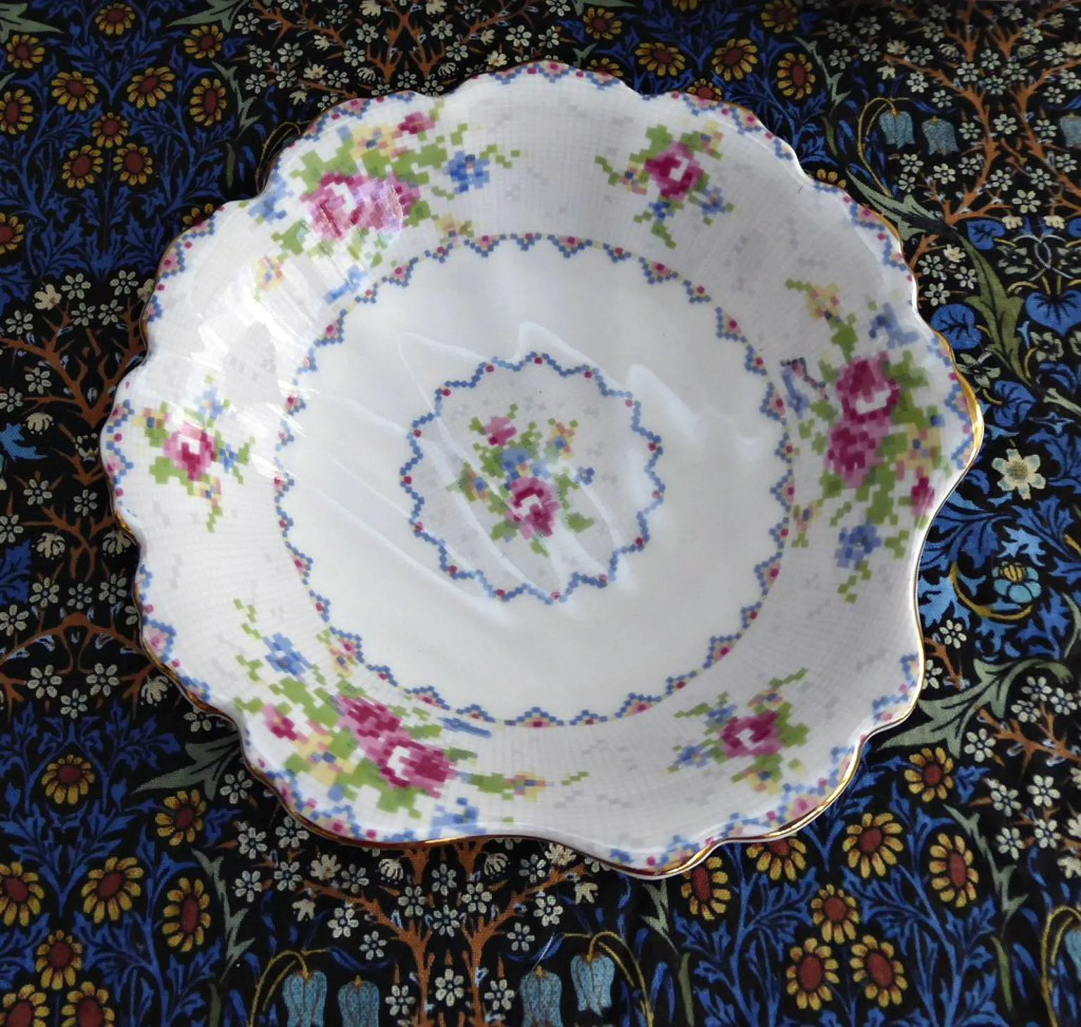 Royal Albert Petit Point Fan Shape Shell Dish Jam Candy 1940s English Bone China