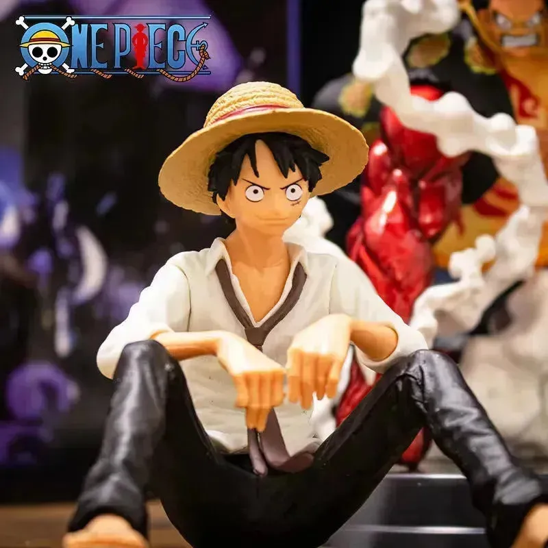 Straw Hat Luffy Sitting Action Figure (12 cm)